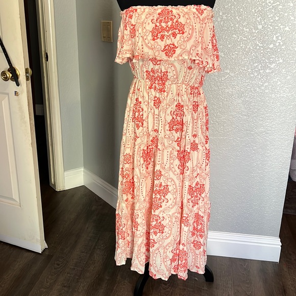 Cute Strapless dress - Picture 1 of 6